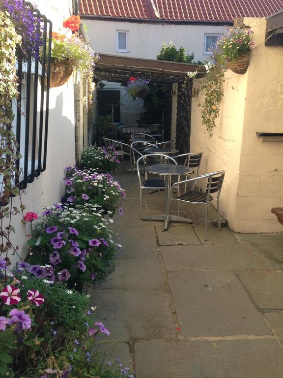 Bed and Breakfast The Royal George Staithes Exterior foto